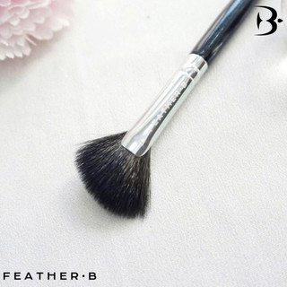 Cọ Highlight Feather B dạng quạt