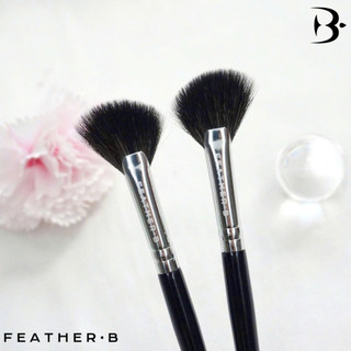 Cọ Highlight Feather B dạng quạt