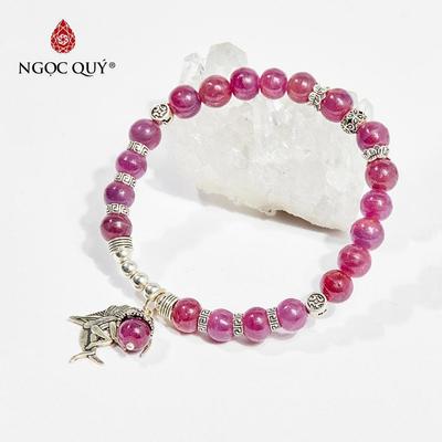 Vòng tay đá Ruby tự nhiên phối charm - Mẫu VC0418 - Ngọc Quý