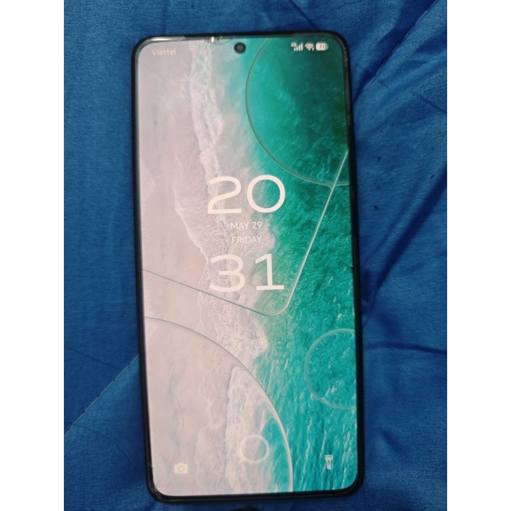 Xiaomi turbo 4 chip dimensity 8400 ultra 256GB nứt lưng