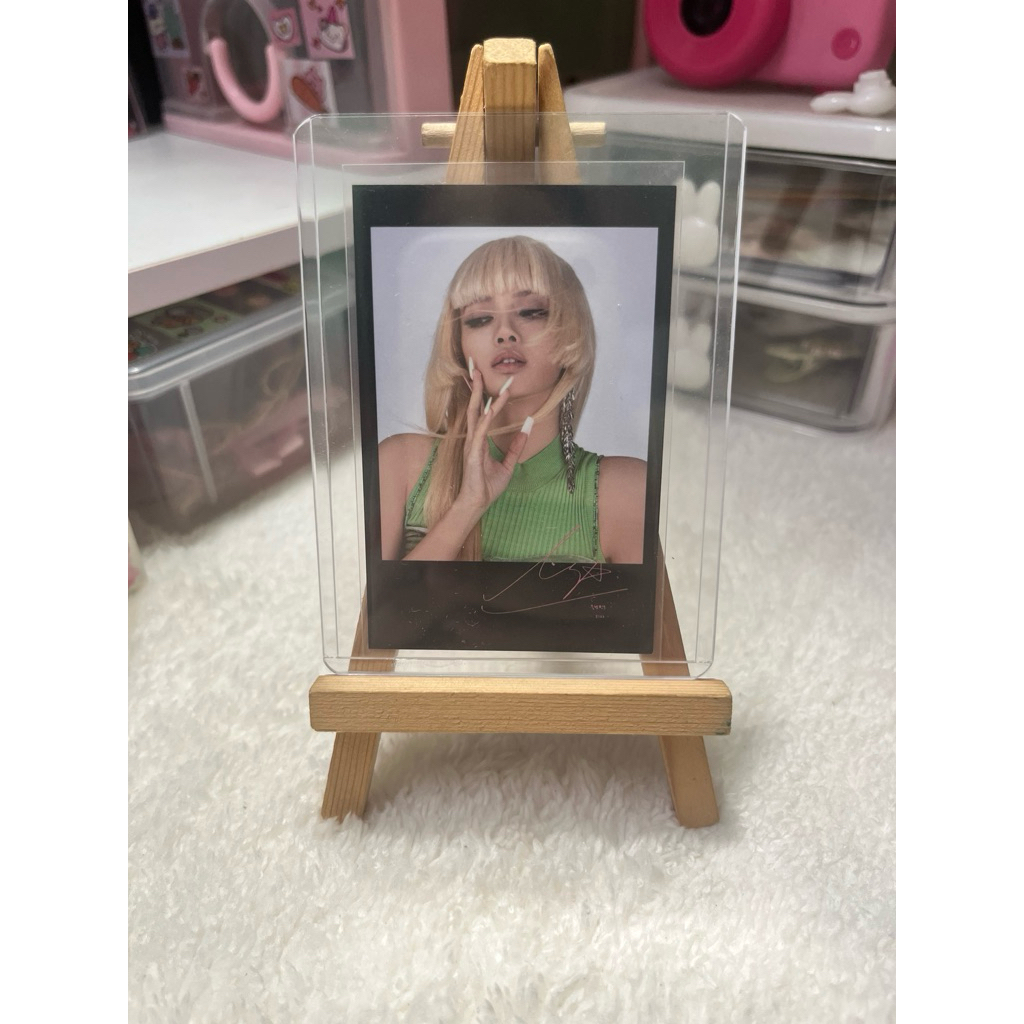 card off pola Lisa Blackpink