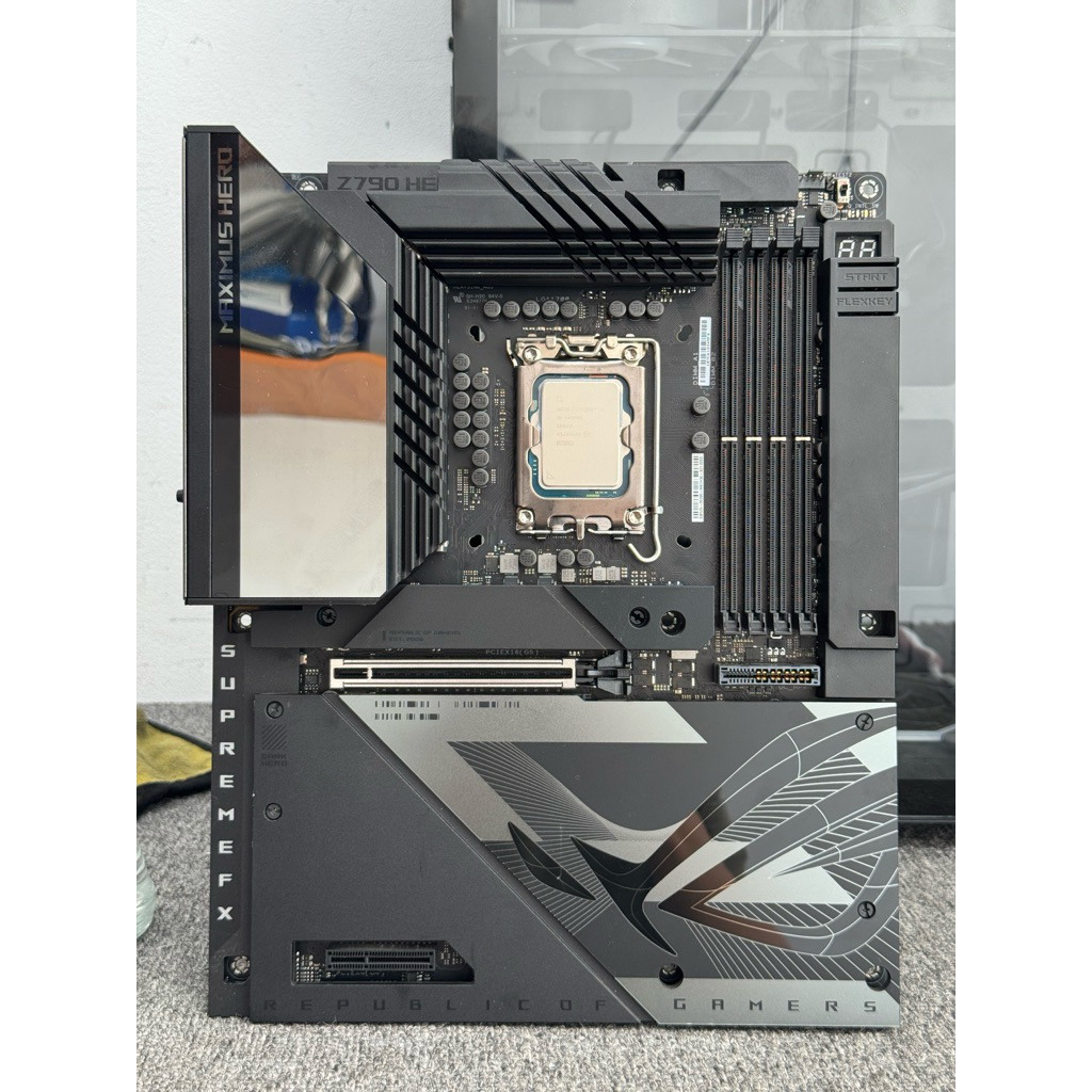 Mainboard ASUS ROG MAXIMUS Z790 HERO BTF (BH đến 03/27)