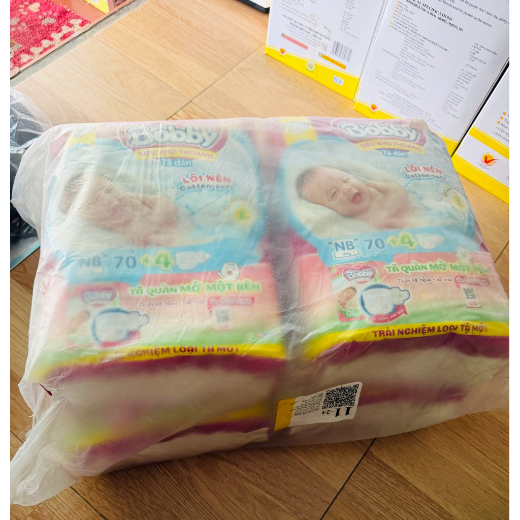 4 bịch tã dán Bobby NB70+4 cho bé dưới 5kg