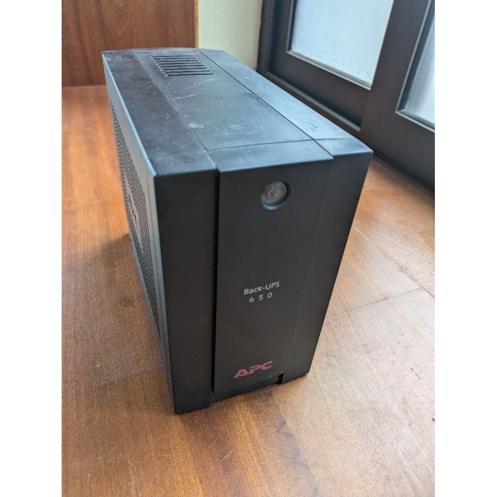 Thanh lý bộ lưu điện APC 650 và SANTAK TG500