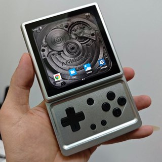 Anbernic rg rotate xoay độc đáo , chạy android, nhỏ gọn, hỗ trợ tới ps2 thoải mái chiến kho game retro