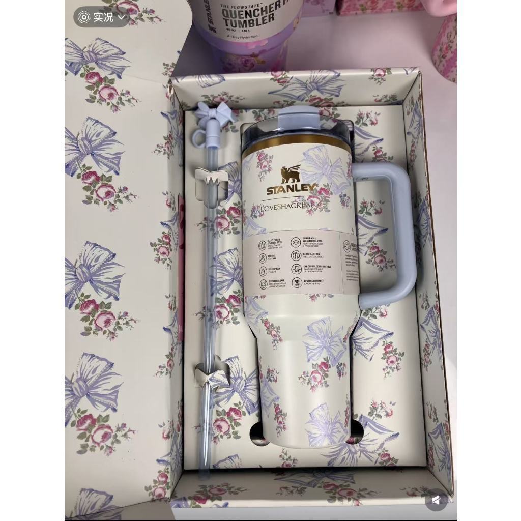 [ Chính Hãng ]Stanley 1913 x LoveShackFancy Holiday Quencher® H2.0 FlowState™ Tumbler | 40 OZ, 20 OZ | BigBuy360 - bigbuy360.vn