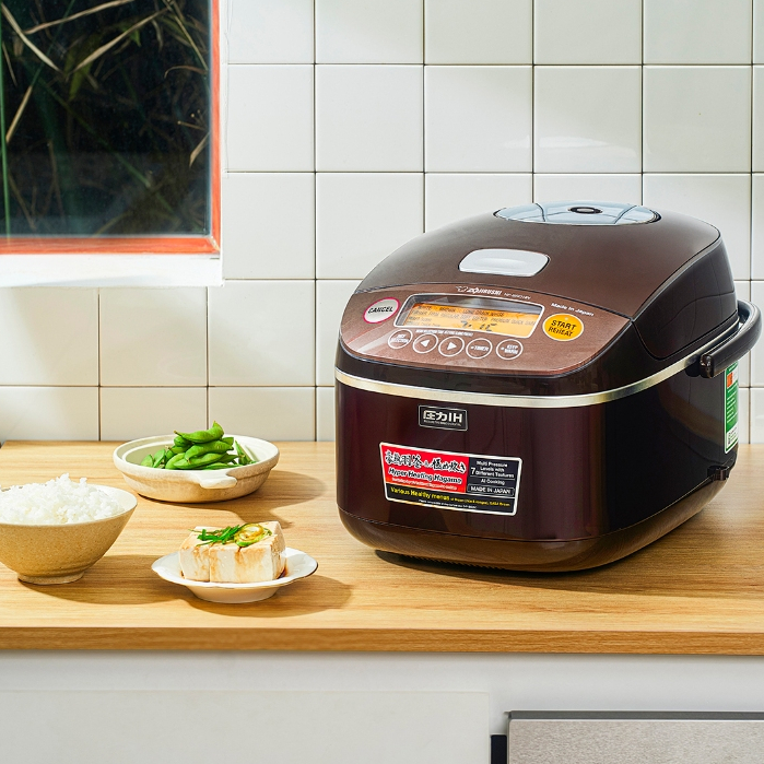 Nồi Cơm Điện Cao Cấp Nhật Bản Zojirushi NP-BSQ18V 1.8L- AI +Áp Suất + IH