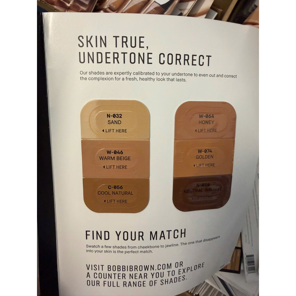 kem nền Bobbi Brown Skin Long-Wear Weightless Foundation SPF 15 và Skin Foundation Stick.