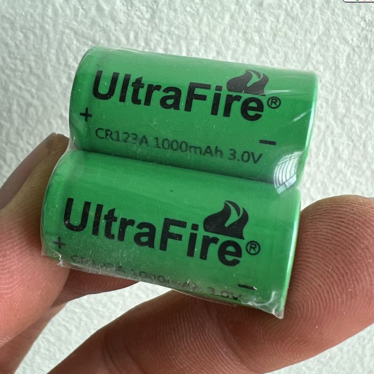 Pin Sạc CR123A UltraFire 3V 1000mAh Lithium-Ion