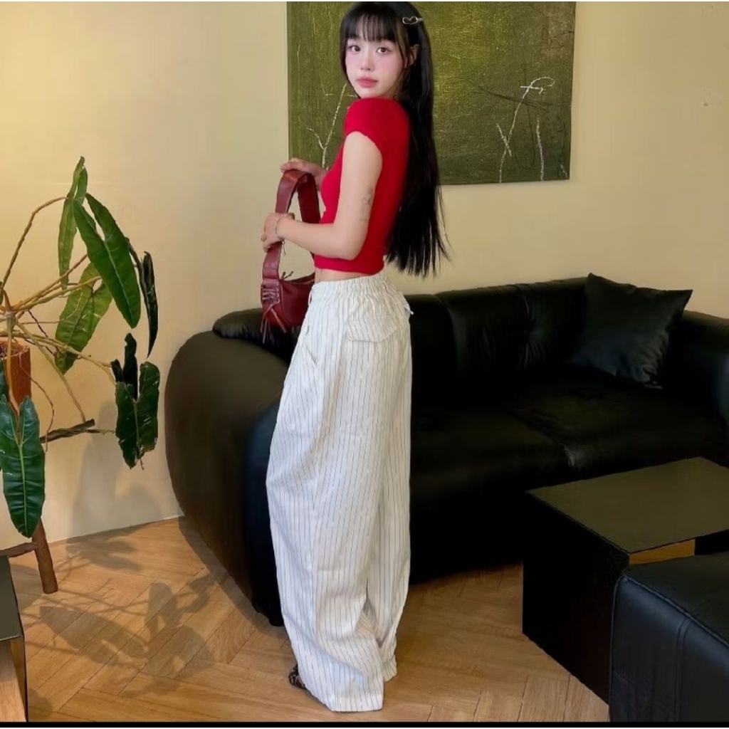 pass quần trắng ống rộng kẻ sọc Lowkey size M