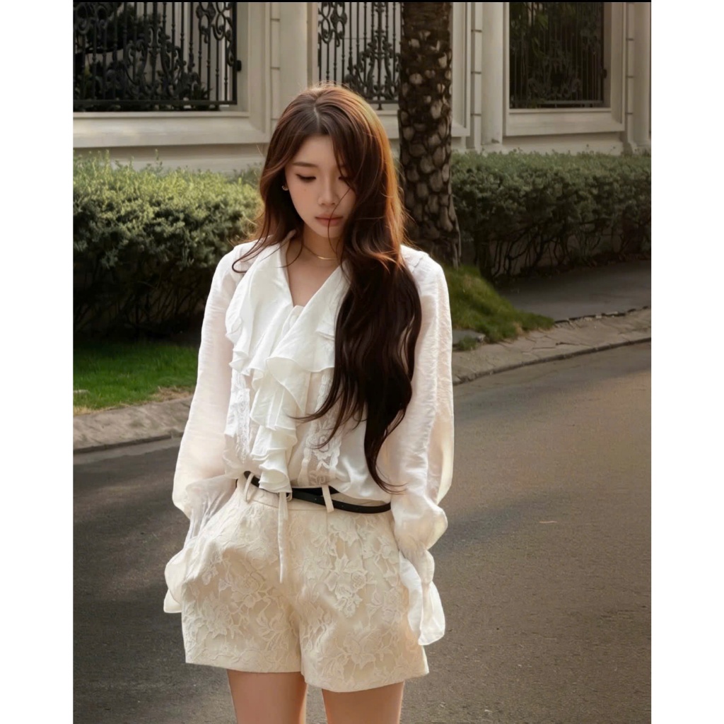 Quần Short Dáng Ngắn Form A Chất Liệu Tafta Phối Ren Thiết Kế Cạp Cao Đánh Phồng Tôn Dáng - Sully Short | BigBuy360 - bigbuy360.vn