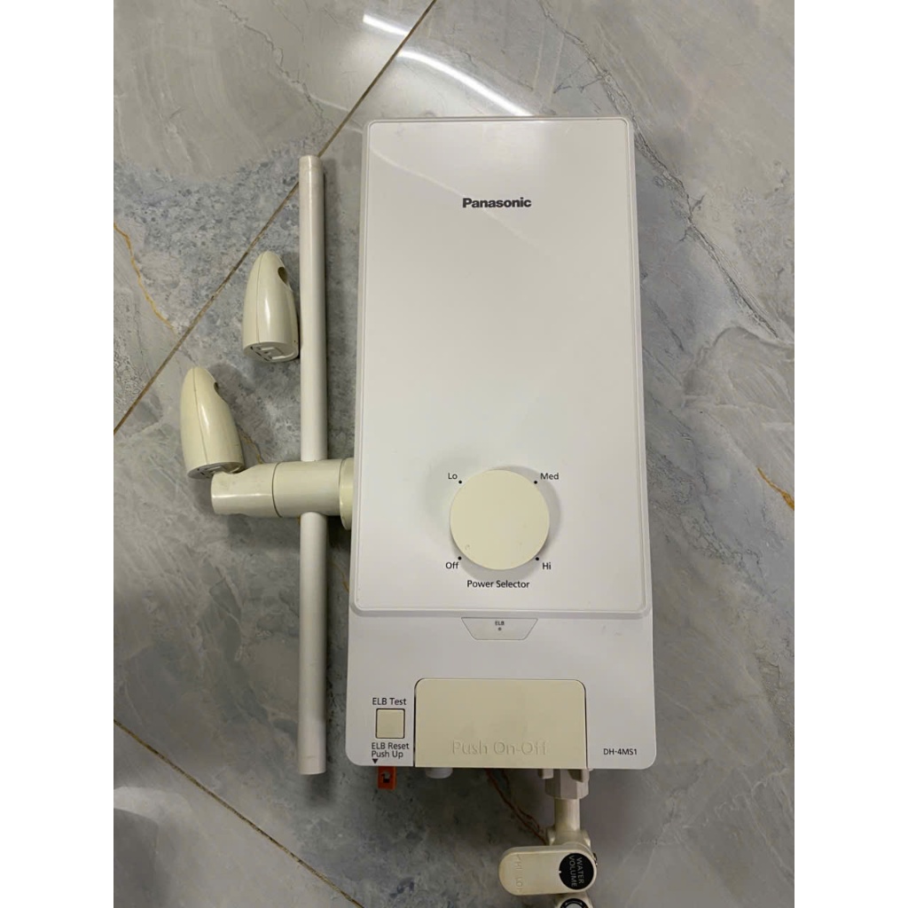 Máy nước nóng trực tiếp Panasonic DH-4MS1 (4.500W) mới keng hoạt động hoàn hảo hình thực tế