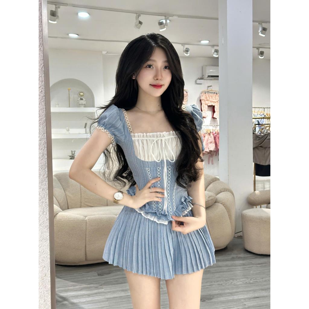 Set áo cổ vuông phối ren và chân váy xếp ly (S38)