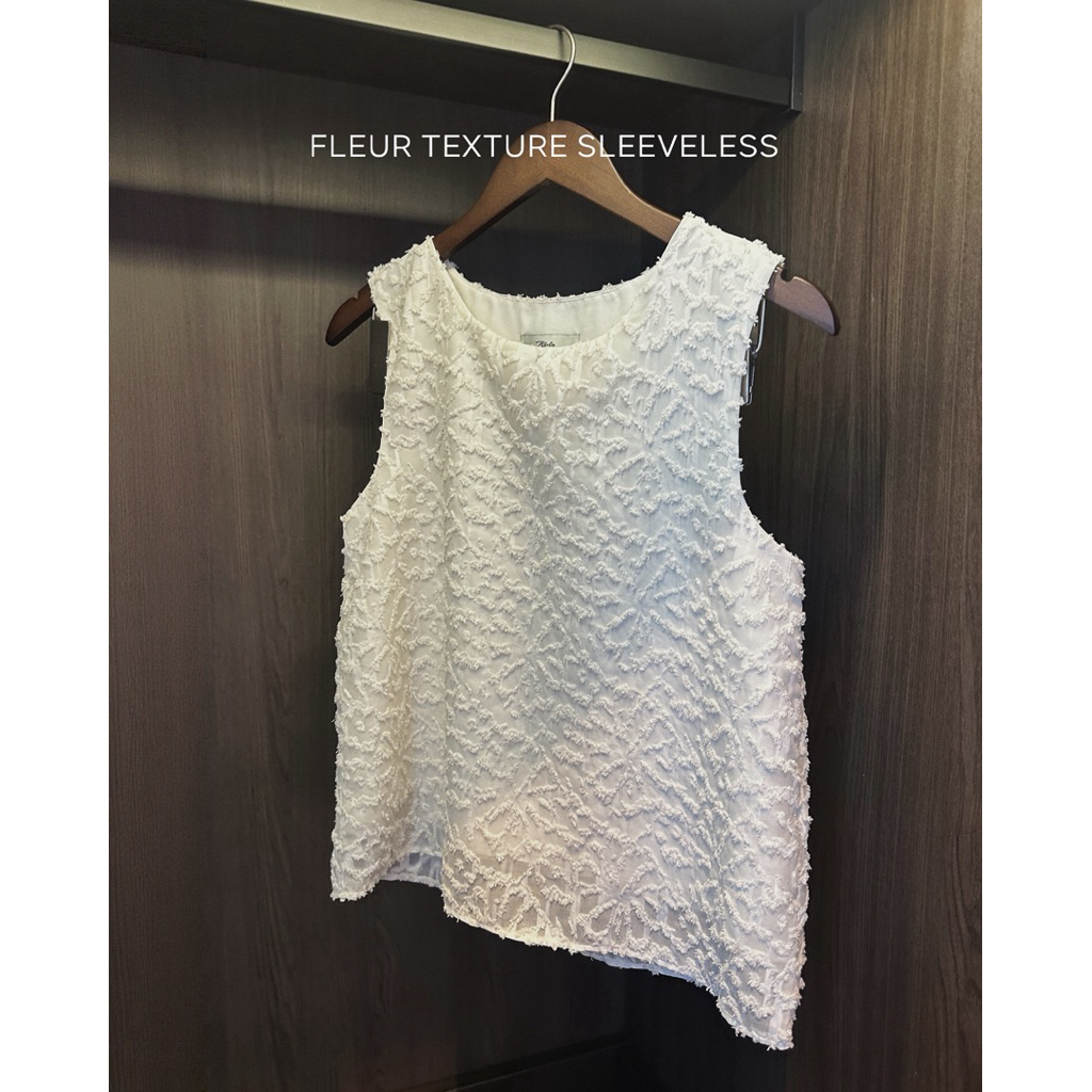 Fleur Textured Sleeveless | abela.studio