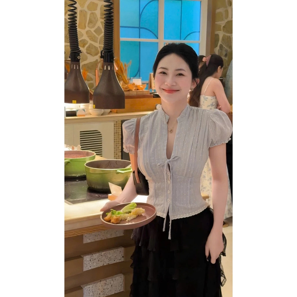 Áo Kiểu Nữ Dáng Croptop Tay Bồng MILA TOP, Chi Tiết Cổ Tàu Tay Bồng Cột Dây Nơ | BigBuy360 - bigbuy360.vn