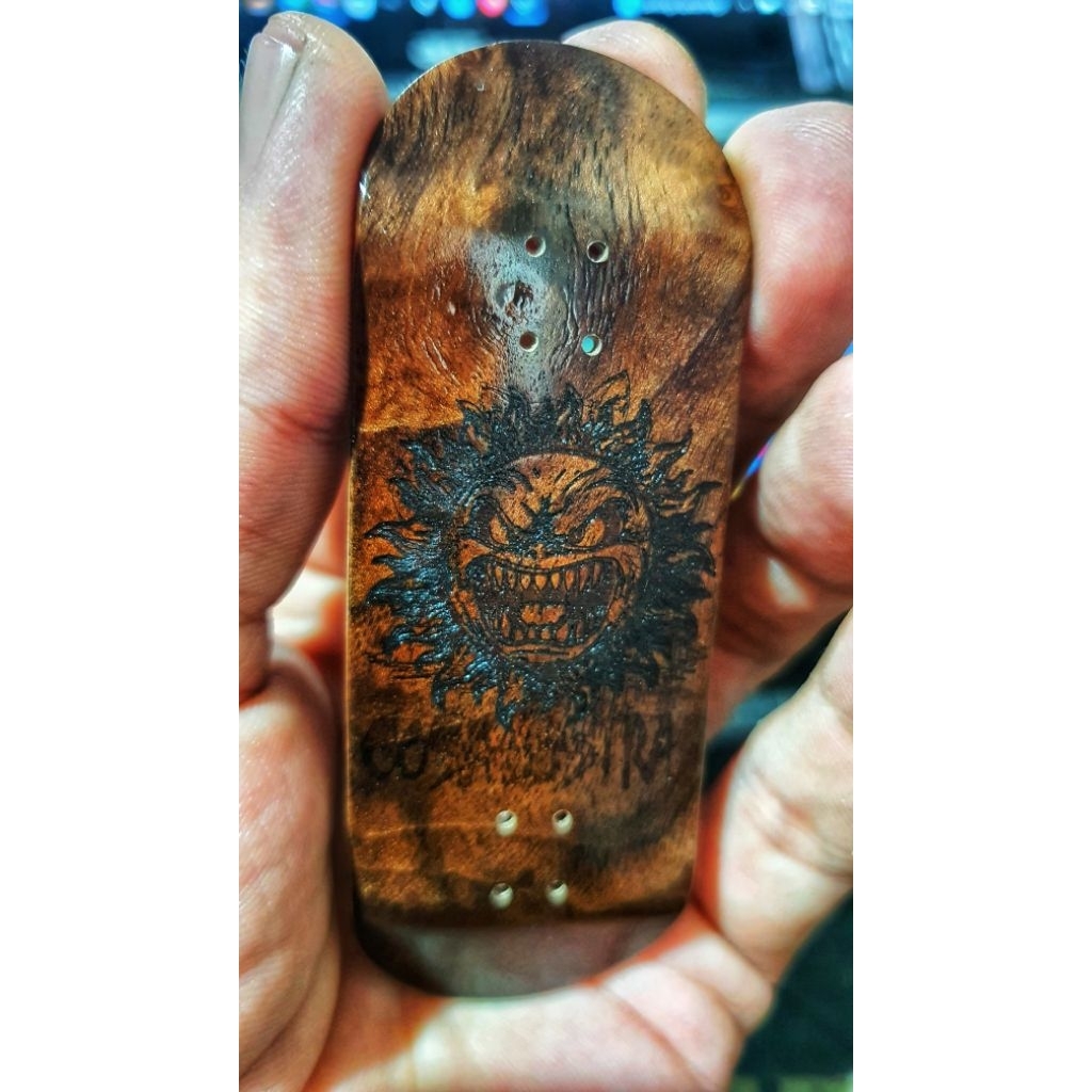 Cosa Nostra "Hateful Sun" 34mm Fingerboard