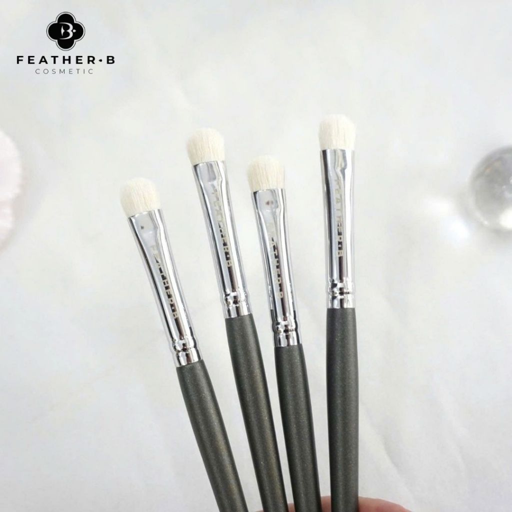 Cọ Tán Bầu Mắt Feather B 239