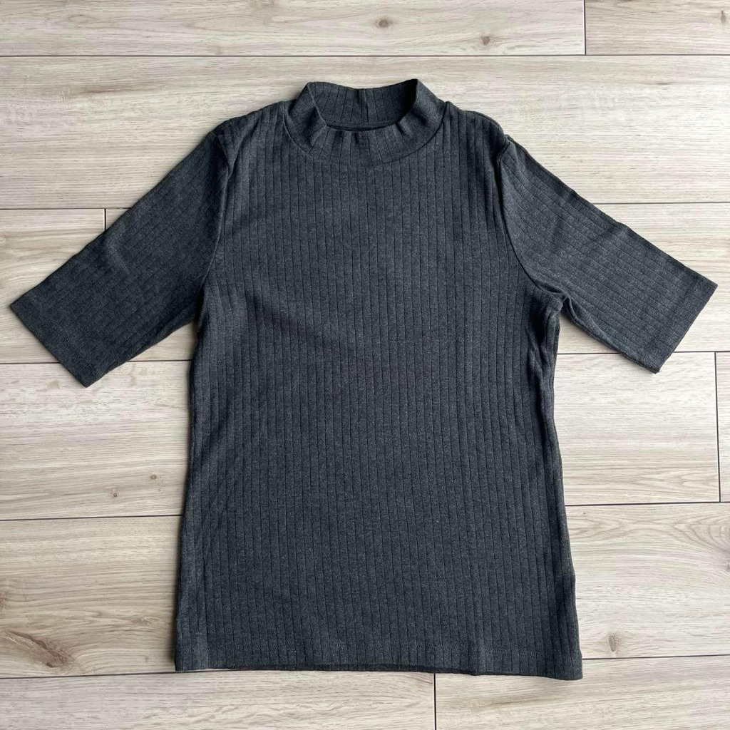 PASS Áo dệt kim Uniquilo size S