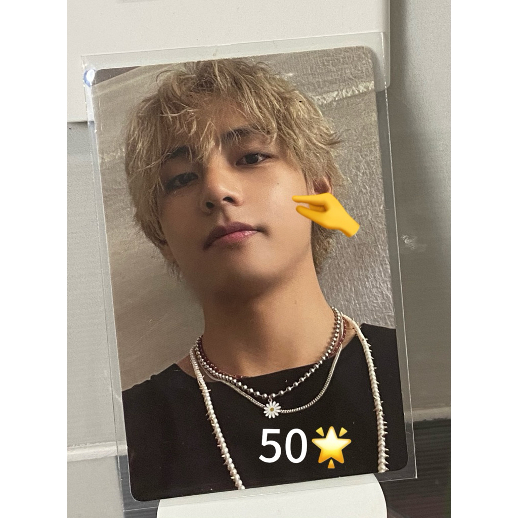 card Tae trong album
