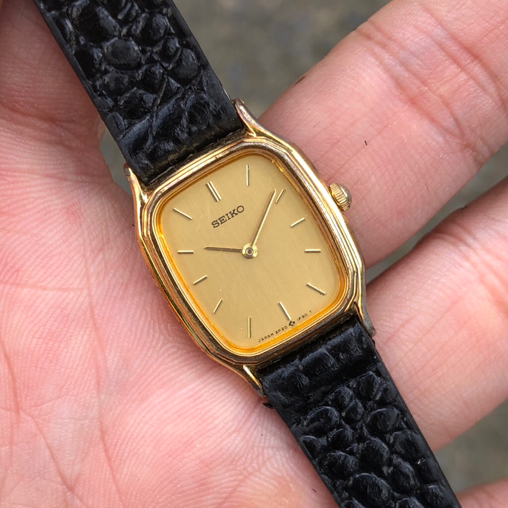 Đồng hồ Nữ Seiko  tank đẹp vintage, dây da