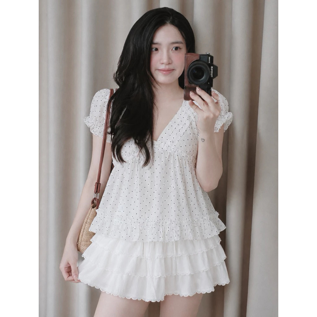 [Hàng Loại 1] Áo babydoll cổ V xếp ly tay ngắn bồng form xoè hoạ tiết chấm bi Rosy Top | BigBuy360 - bigbuy360.vn