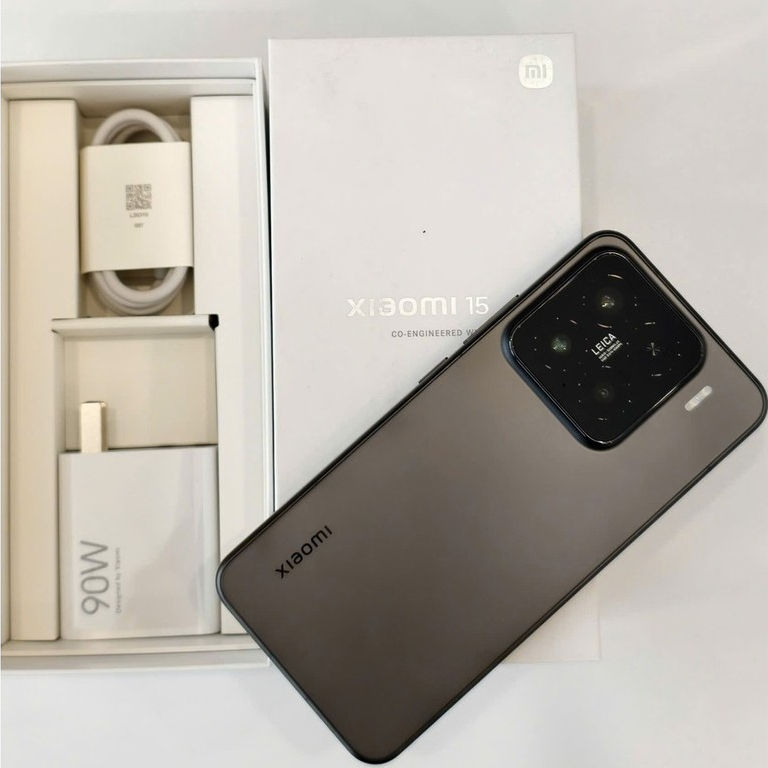 Điện thoại Xiaomi 15 5G -(Snapdragon 8 Elite)