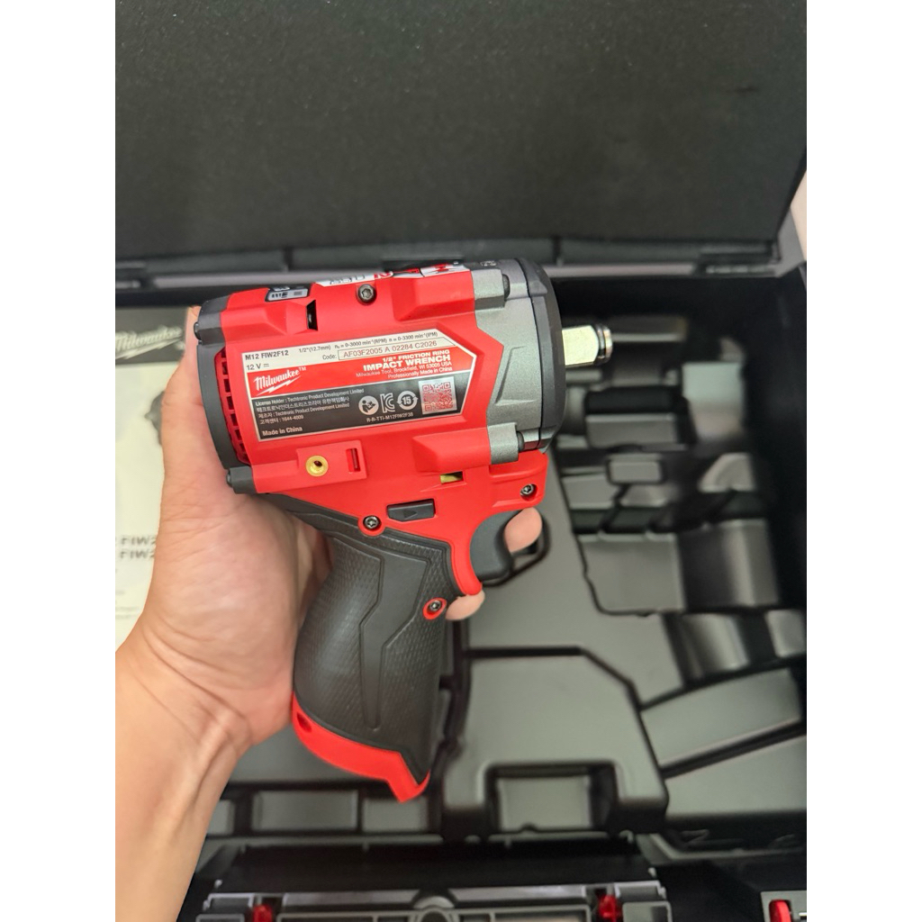 Bu lông Milwaukee M12 FIW2F12 mới bảo hành chính hãng (kèm thùng nhựa)