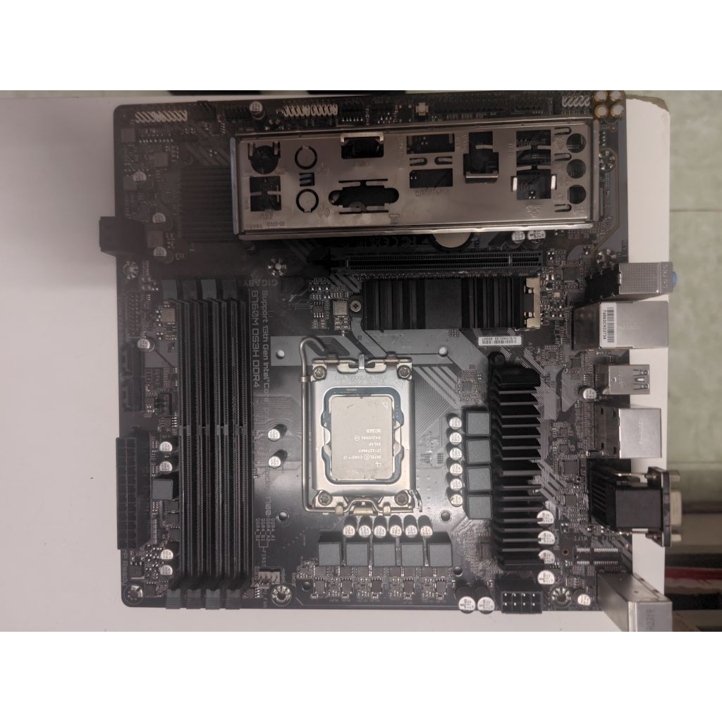 Combo - CPU Intel Core i7-12700KF (3.8GHz turbo up to 5.0Ghz, 12 nhân 20 luồng, 25MB Cache, 125W) + 