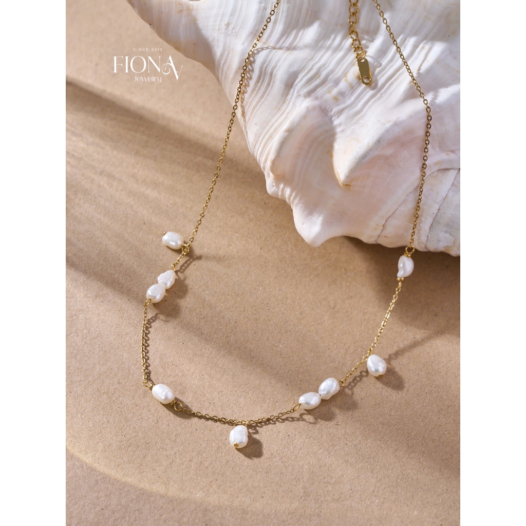Vòng cổ nữ Isla Pearl trai nước ngọt nữ tính thanh lịch Fionaa Jewelry Thép Titan không gỉ