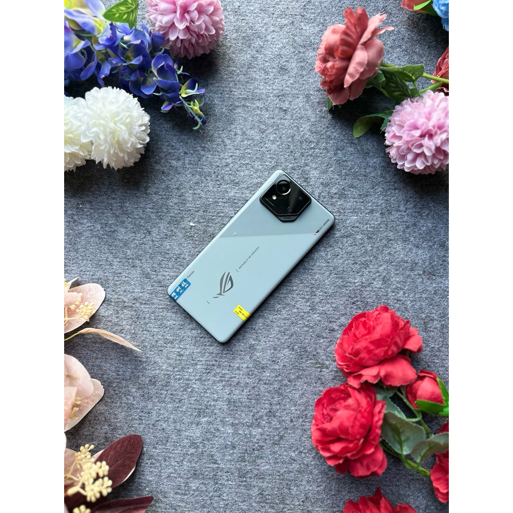 ASUS ROG Phone 8 5G (Snapdragon 8 Gen 3)