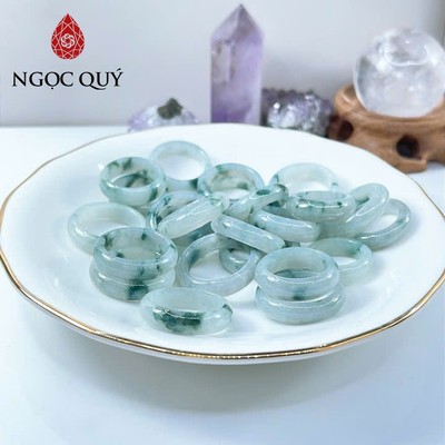 Nhẫn cẩm thạch A Myanmar - Nhẫn ngọc phỉ thúy type A chất nếp băng xanh hoa bay anh lam LM36 - Ngọc Quý