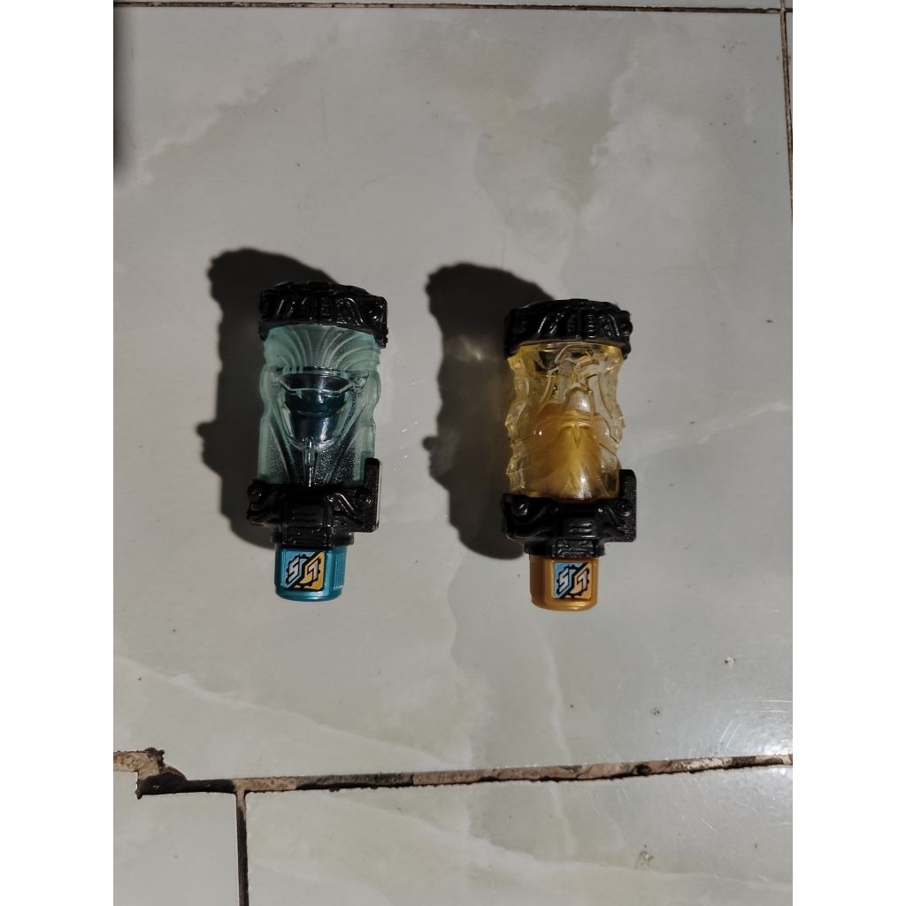 2 cặp bottle build
