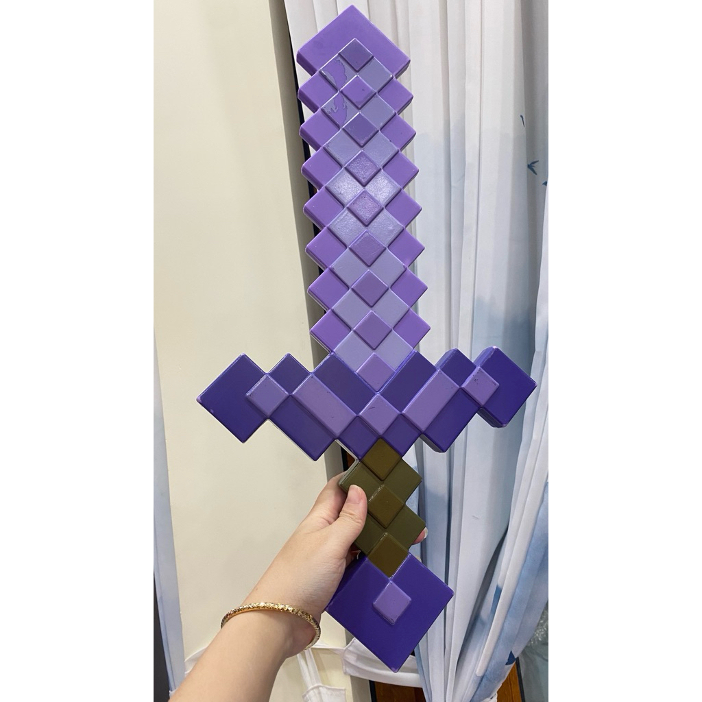 Mô hình nhựa thanh kiếm kim cương từ trò chơi Minecraft Diamond Sword