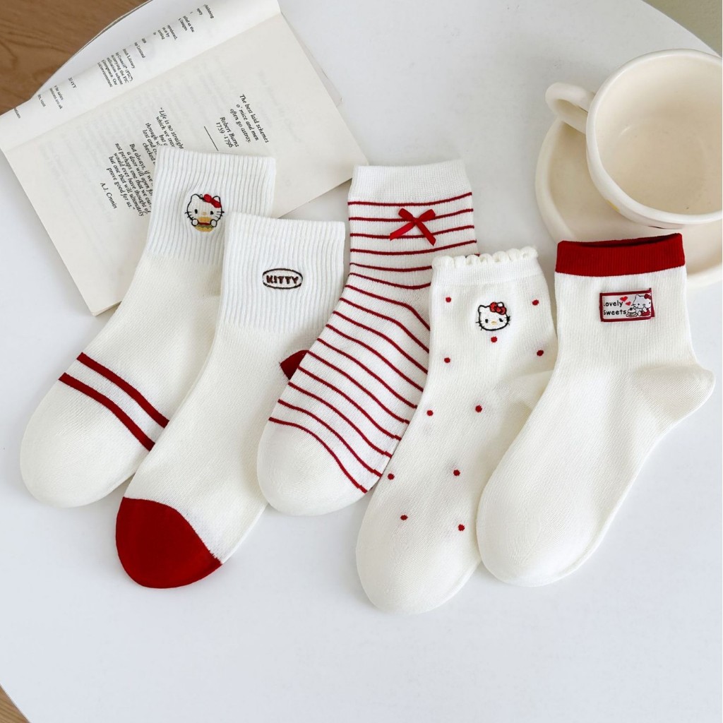 Vớ tất cổ trung trắng đỏ thêu icon Hello Kitty nơ sọc chấm bi