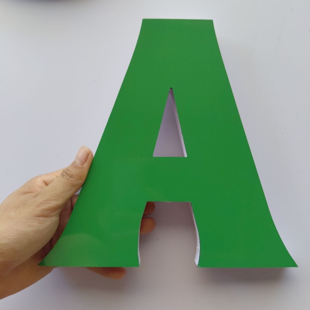 Chữ nổi alu xanh lá cao 25cm dày cm . chữ cái dán tường . chữ biển quảng cáo