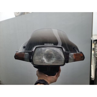 Kính chắn gió Honda Dream, EX5