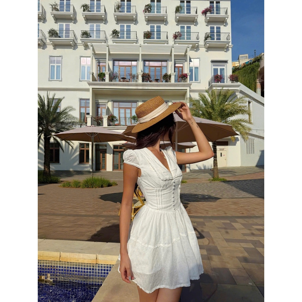 𝗖𝗹𝗼𝘁𝗵𝗲𝘀 𝗕𝗮𝗿 - Rina Dress (Pillow Poetry) | Đầm Mini Vải Xô Thêu Trắng Kem Phối Ren Nữ Tính