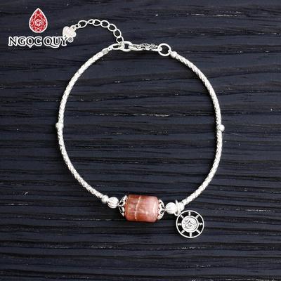 Vòng tay đá Đào hoa tự nhiên phối charm - Mẫu VC0322 - Ngọc Quý