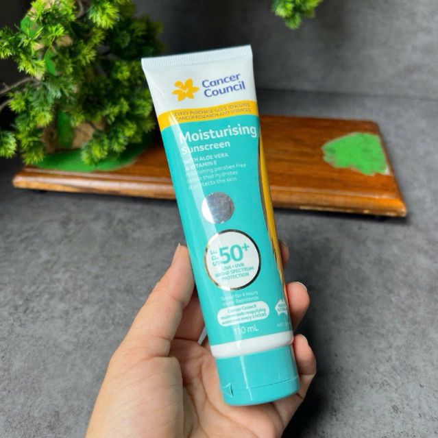 Kem chống nắng Cancer Council Moisturising Sunscreen SPF 50+.