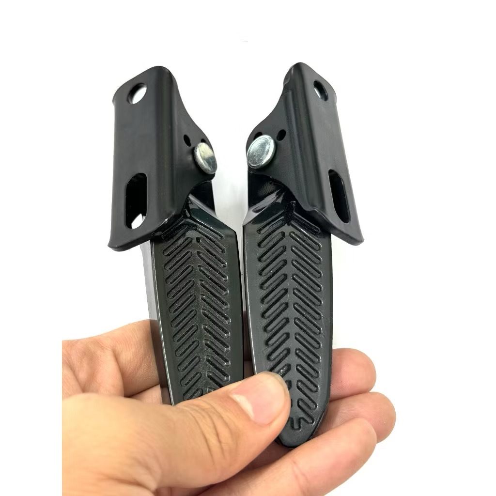 Để chân sau m133 đời mới, gác chân M133