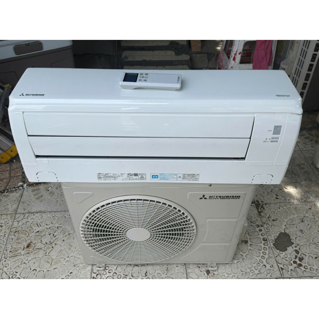Máy lạnh cũ nội địa Mitsubishi Heavy SRK2222T inverter- (1HP -sx 2022 ) trắng tinh đẹp HÌNH THẬT