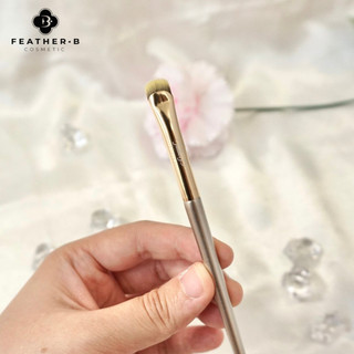 Cọ kẻ mí dưới - mí mắt Feather B 302