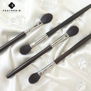 Cọ highlight - má hồng Feather B 144