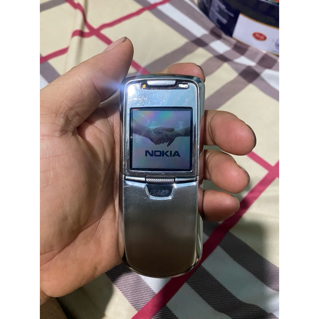 noki 8800 anakin mạng 2g mất kính mất đèn vẫn hiển thị