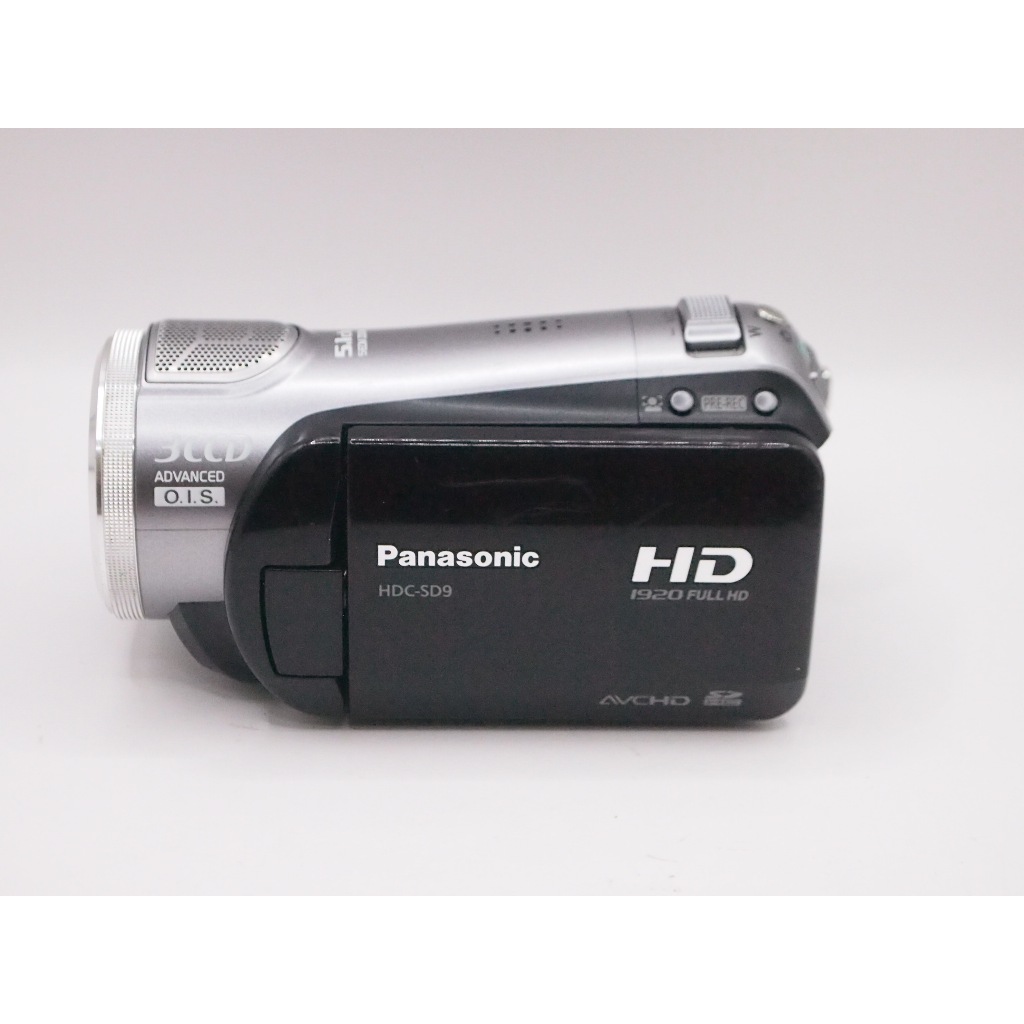 Máy Quay Panasonic HDC-SD9 – Thiết Kế Siêu Nhỏ Gọn, 3 Cảm Biến 3MOS, Quay Phim Full HD Sắc Nét