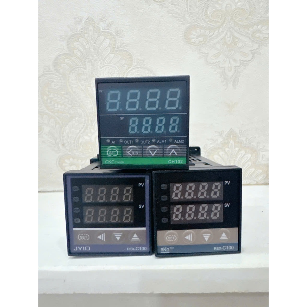 Bộ điều khiển nhiệt REX C100, CH102