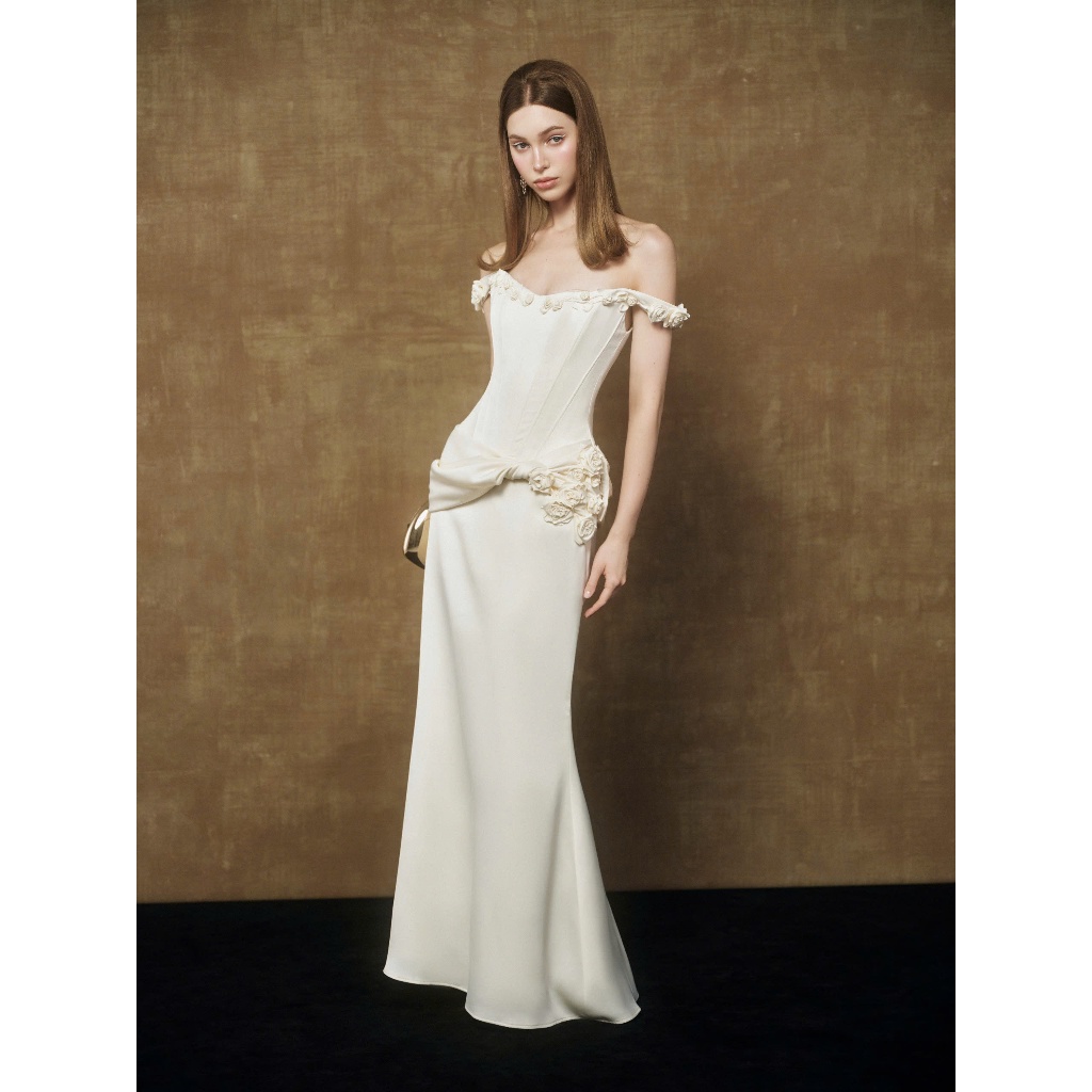 MAVEN - Váy lụa dài trễ vai đính kết Venus Dress