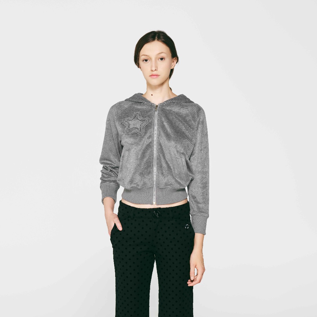 aeie jr. STELLA HOODIE — hoodie dáng cropped sọc ngang, đính ngôi sao ở ngực, bo thun eo
