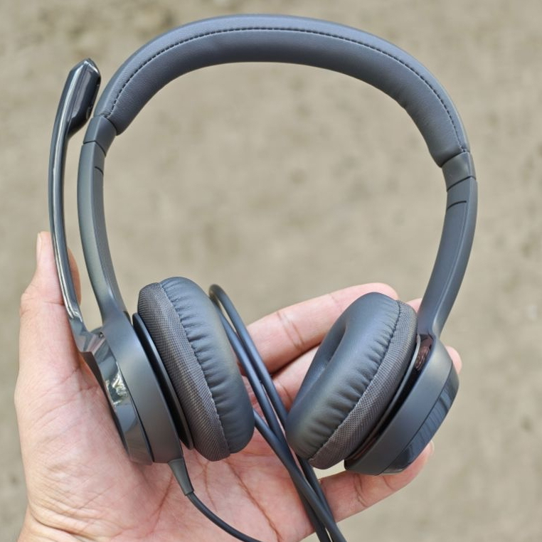 Tai nghe cắm dây  Onear Logitech H390 (nobox ,likenew, đẹp 99%)