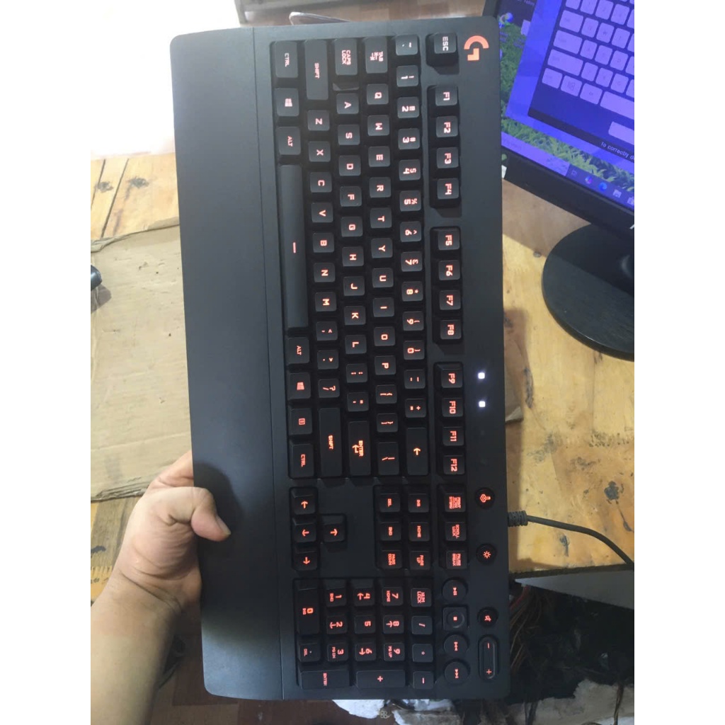 Bàn phím Gaming Logitech G213 Prodigy RGB chính hãng